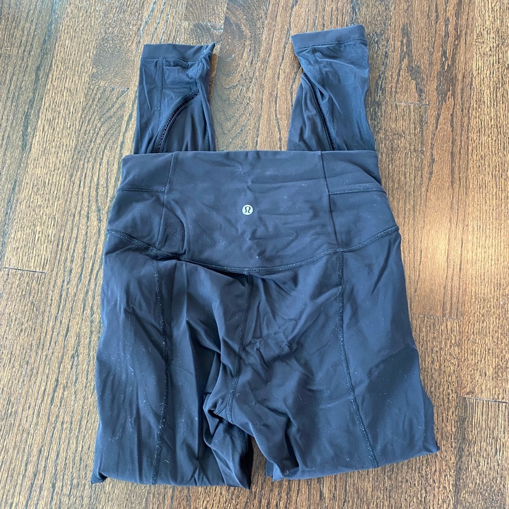 Black lululemon leggings